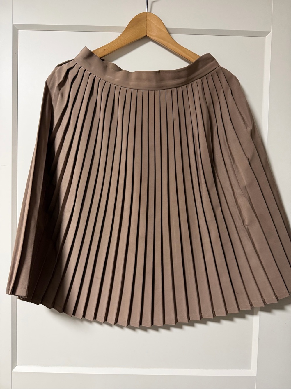 Pleated Midi Skirt in Taupe